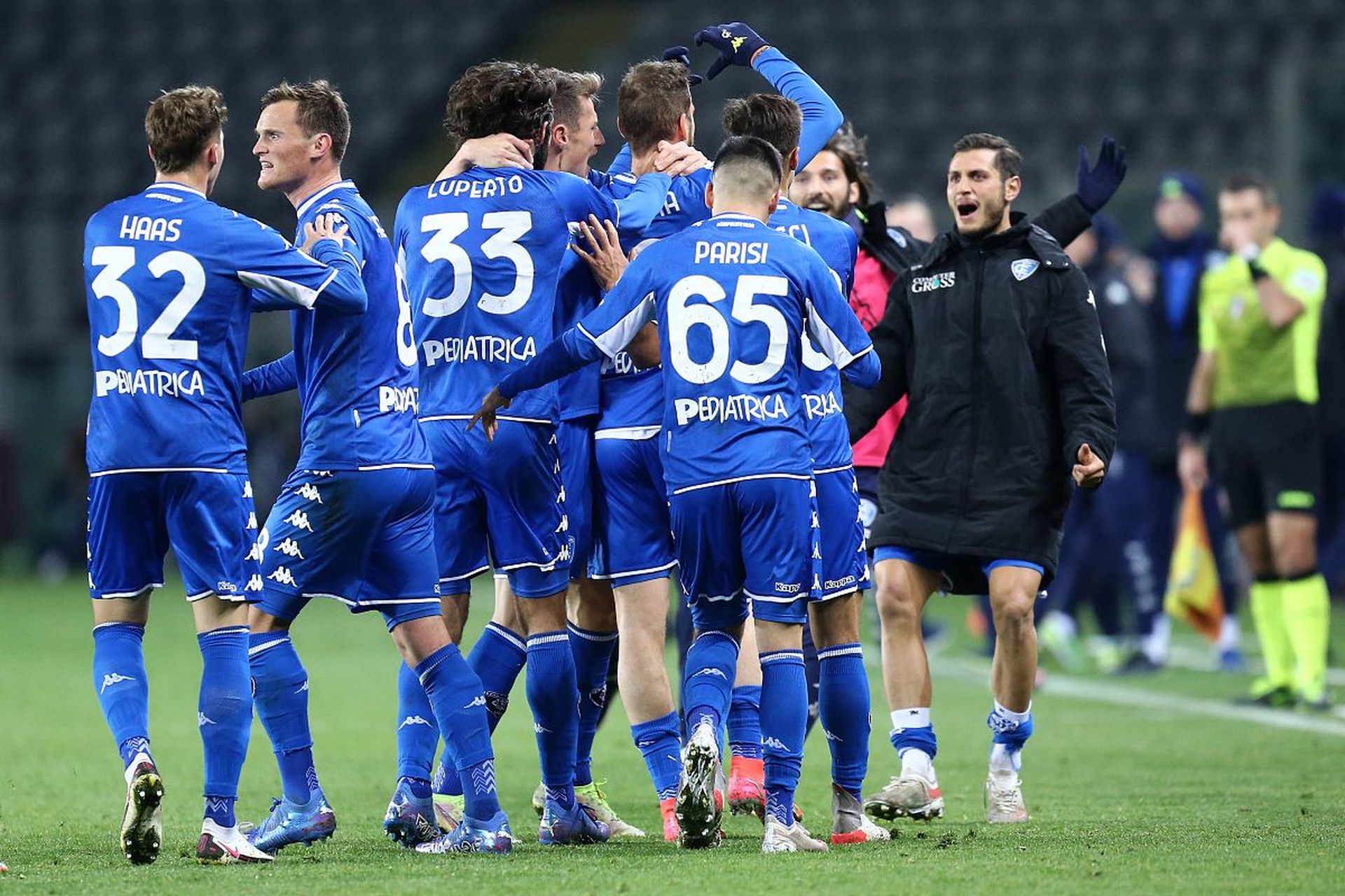 一举将皮球 一举将皮球