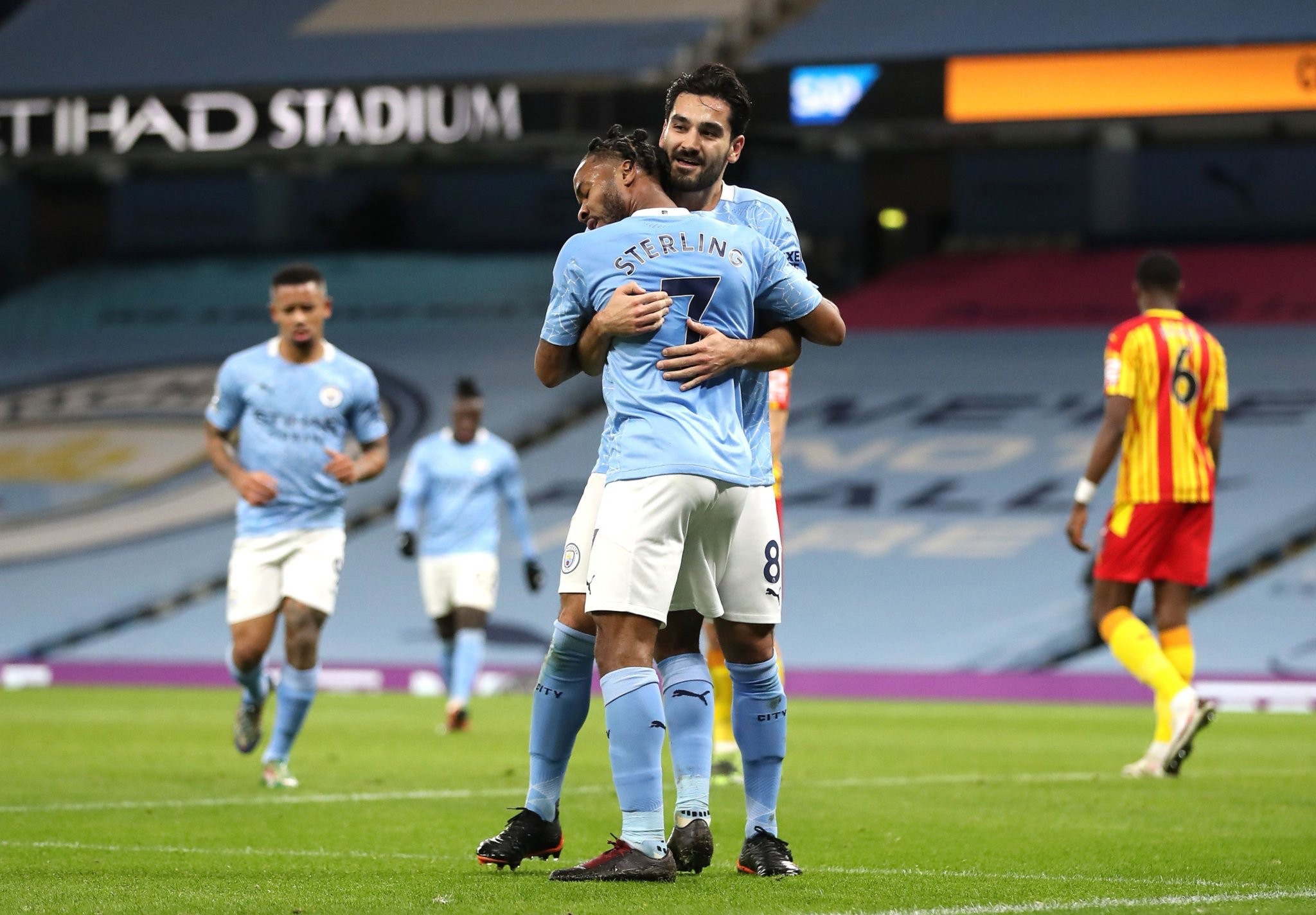 仅靠曾经的 仅靠曾经的